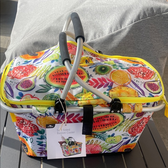 Crane Soft Sided Basket Cooler - Picture 2 of 7